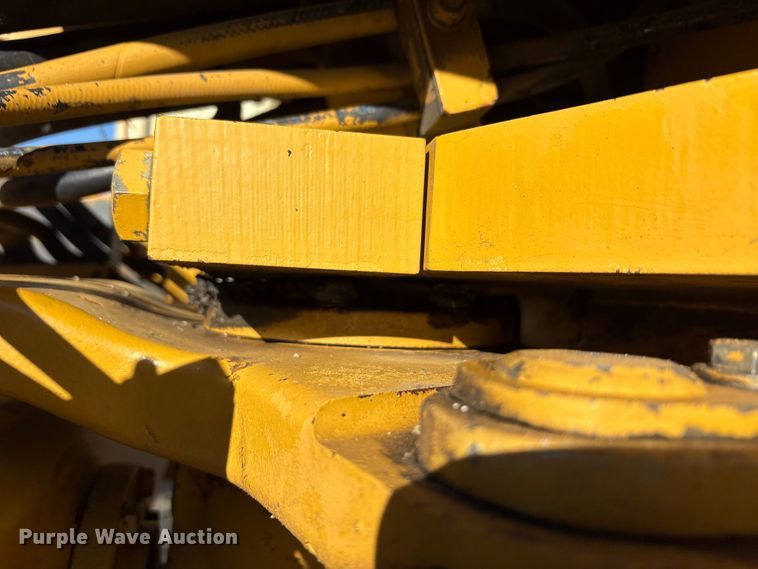 image for item EA7734 2003 Caterpillar CP-563E single drum vibratory roller