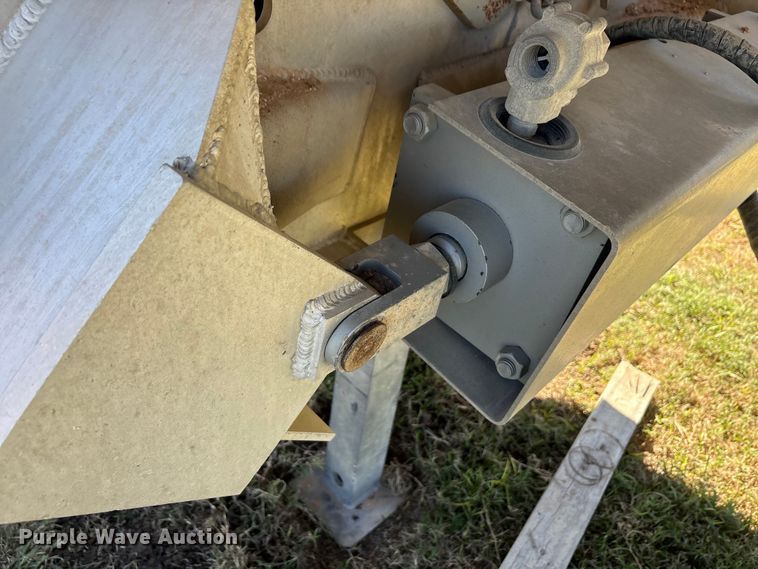 image for item EA7735 2013 Travis Body & Trailer, Inc. S/102 bottom dump trailer