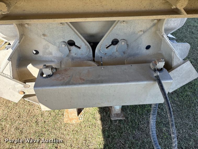 image for item EA7736 2016 Travis Body & Trailer, Inc. S/102 bottom dump trailer