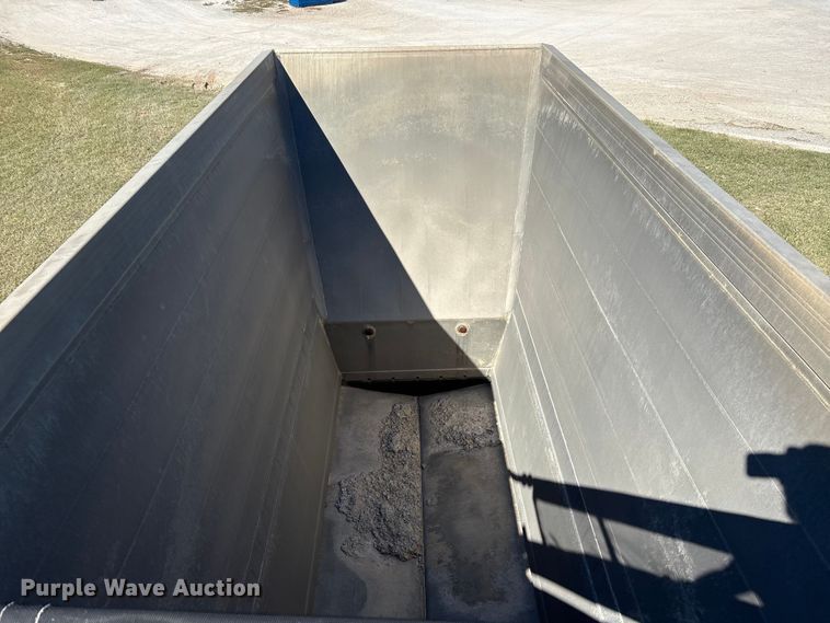 image for item EA7736 2016 Travis Body & Trailer, Inc. S/102 bottom dump trailer