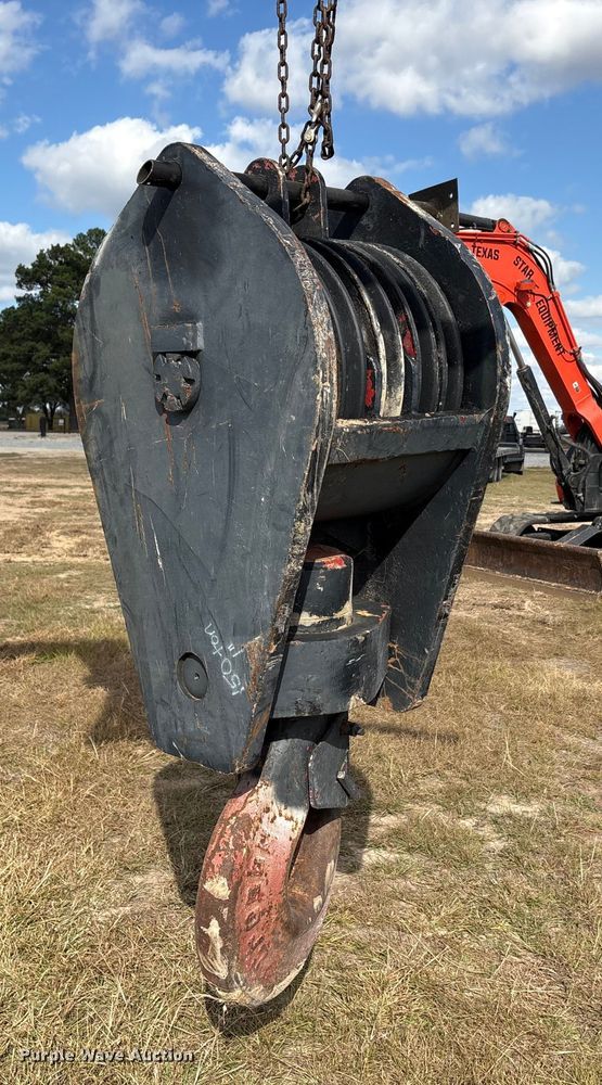 image for item EA7747 Crane hook