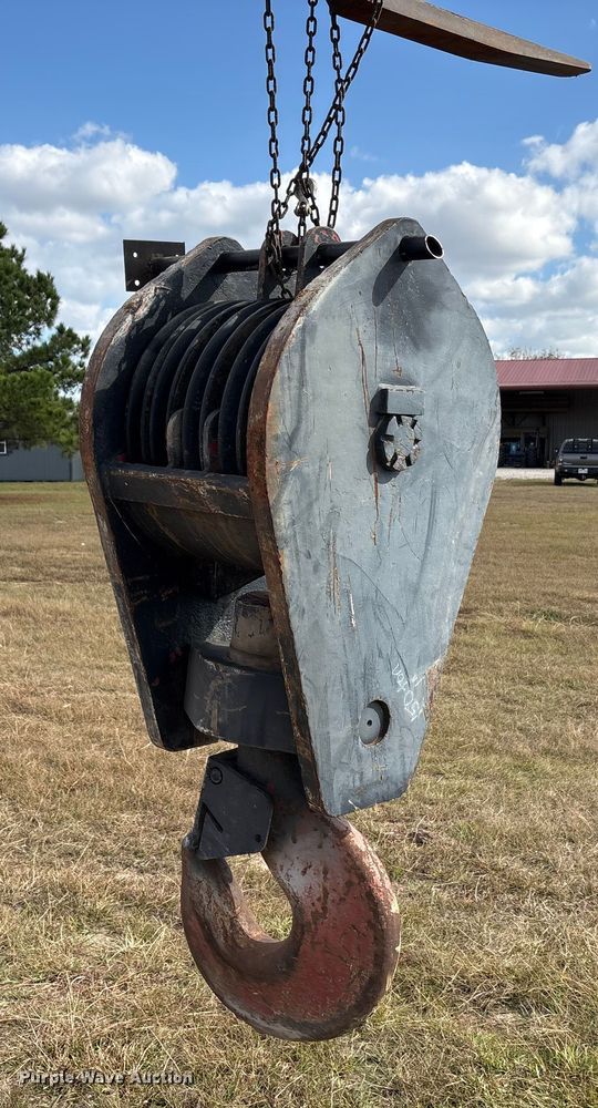 image for item EA7747 Crane hook