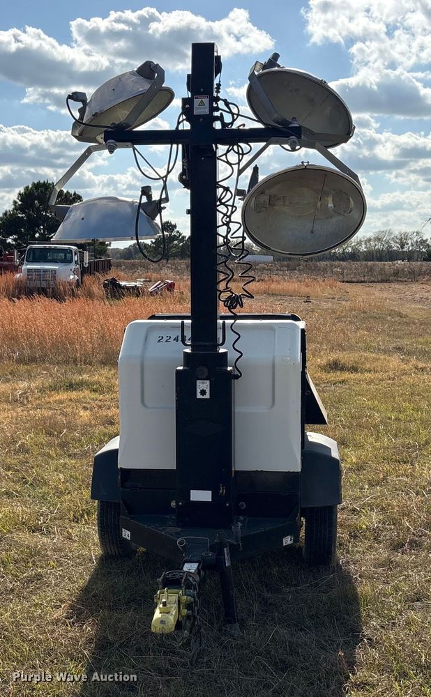 image for item EA7748 2019 Allmand Night  Lite V- Series NLV light plant