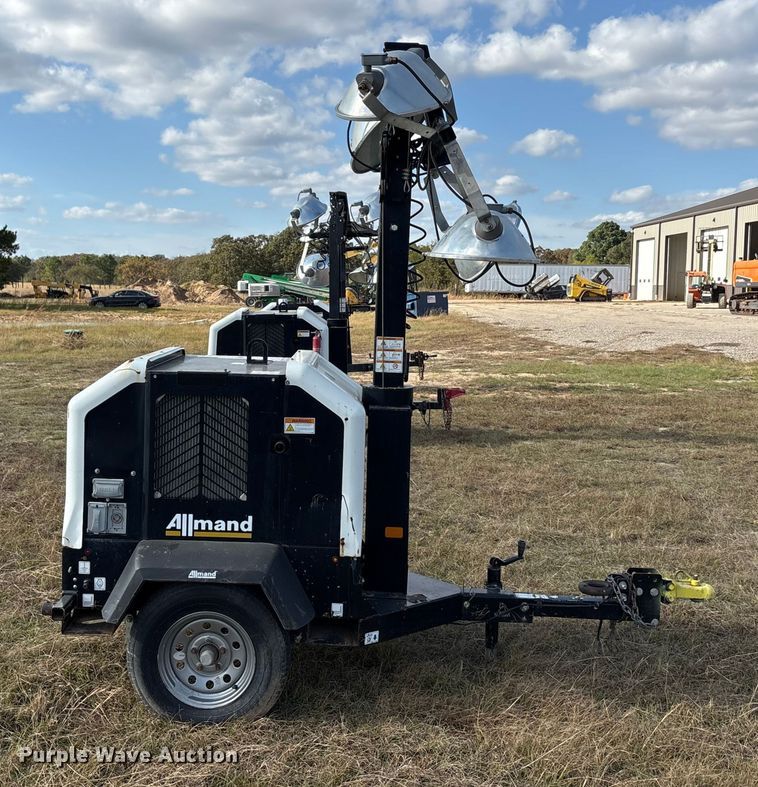 image for item EA7748 2019 Allmand Night  Lite V- Series NLV light plant