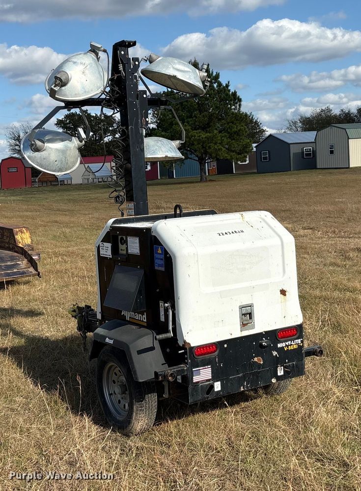 image for item EA7748 2019 Allmand Night  Lite V- Series NLV light plant