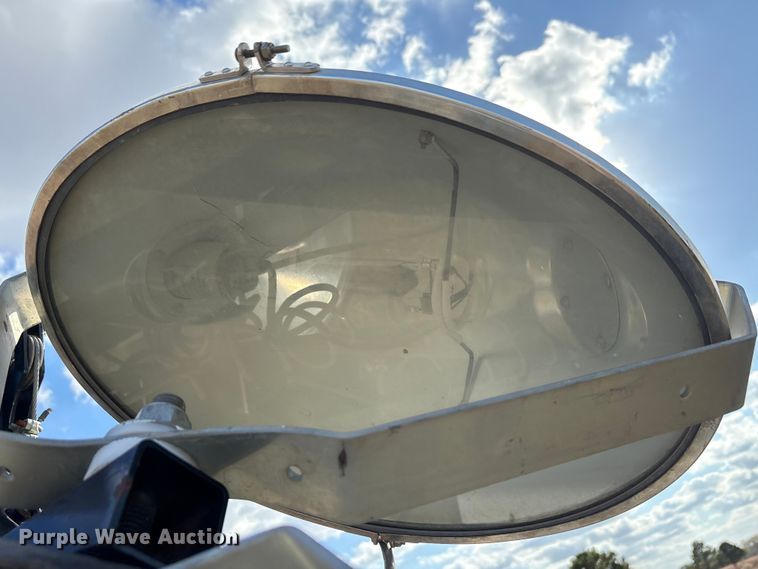 image for item EA7748 2019 Allmand Night  Lite V- Series NLV light plant