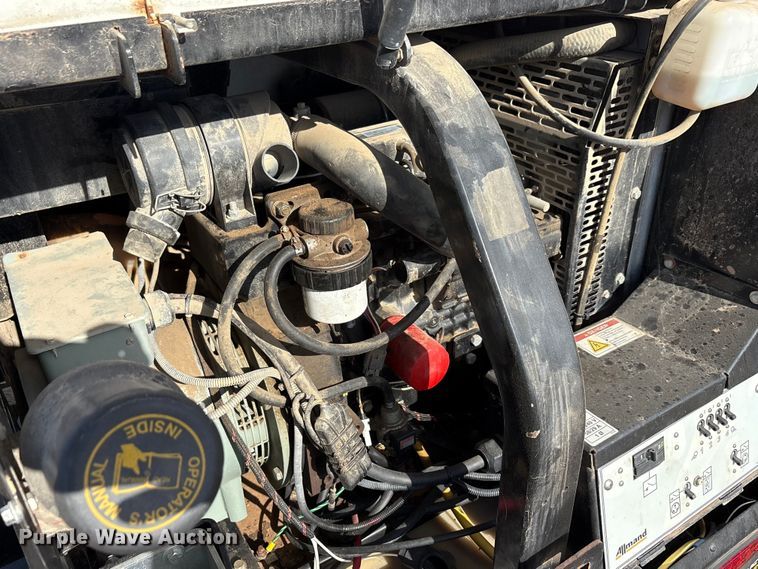 image for item EA7748 2019 Allmand Night  Lite V- Series NLV light plant