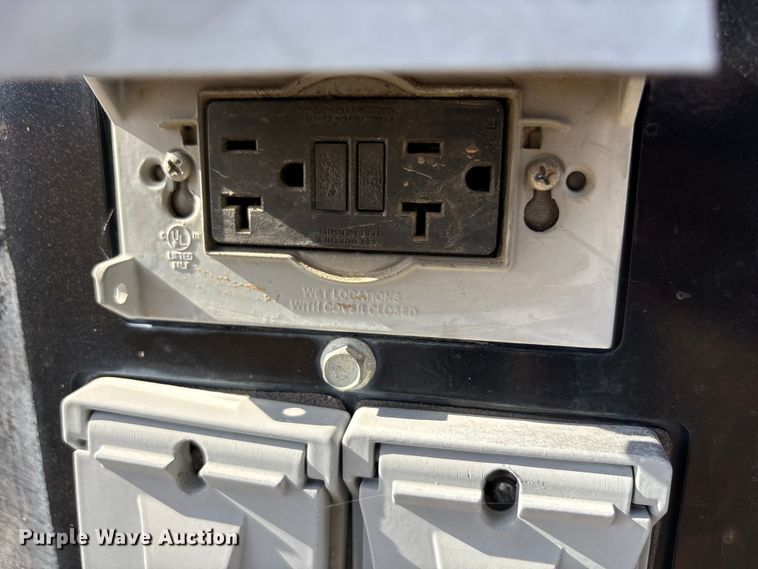 image for item EA7749 2019 Allmand Night Lite V Series NLV light plant