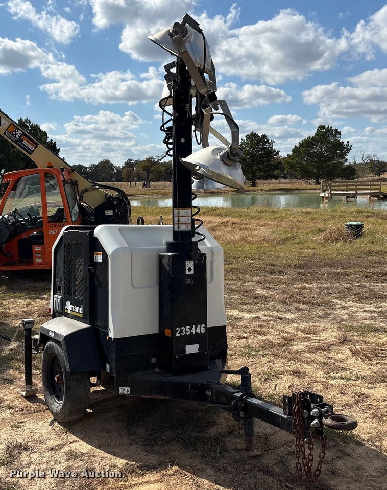 image for item EA7750 2019 Allmand Night Light V-Series NLV light plant