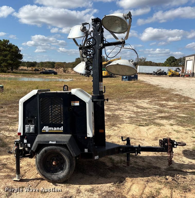 image for item EA7750 2019 Allmand Night Light V-Series NLV light plant