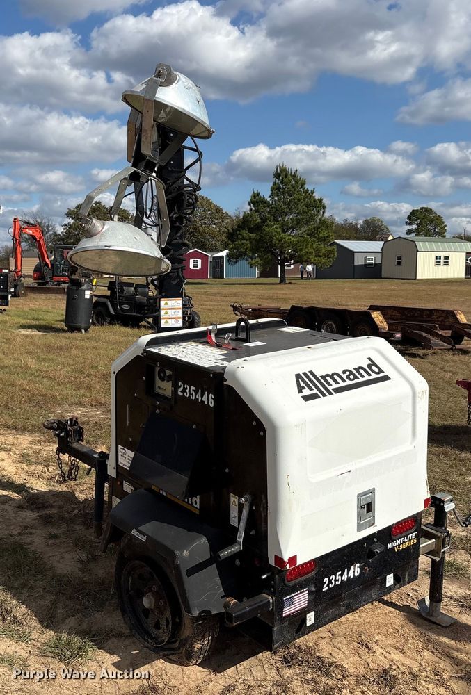 image for item EA7750 2019 Allmand Night Light V-Series NLV light plant