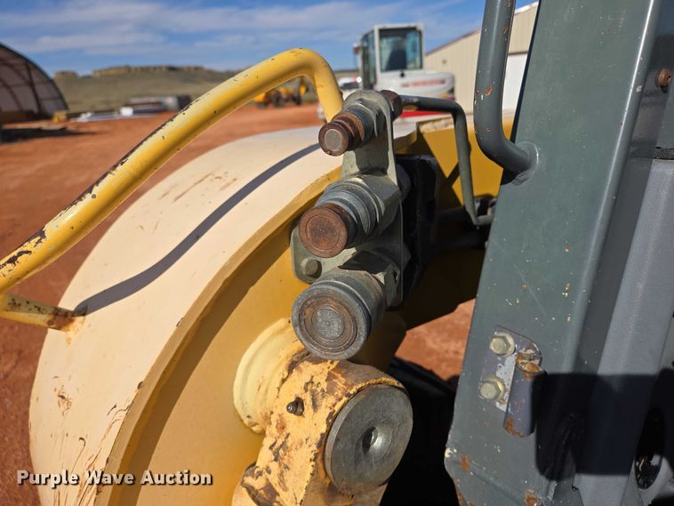 image for item EB1116 2005 Gehl 7810 skid steer loader