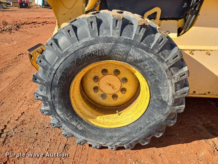 image for item EB1116 2005 Gehl 7810 skid steer loader