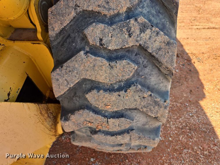 image for item EB1116 2005 Gehl 7810 skid steer loader