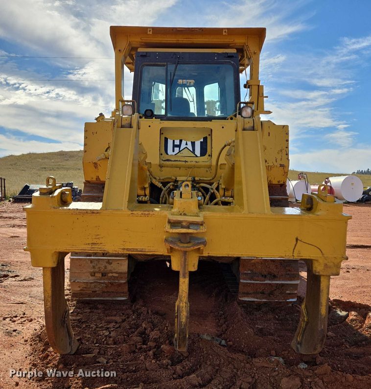 image for item EB1117 2005 Caterpillar D8T dozer
