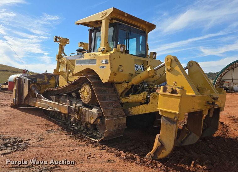 image for item EB1117 2005 Caterpillar D8T dozer