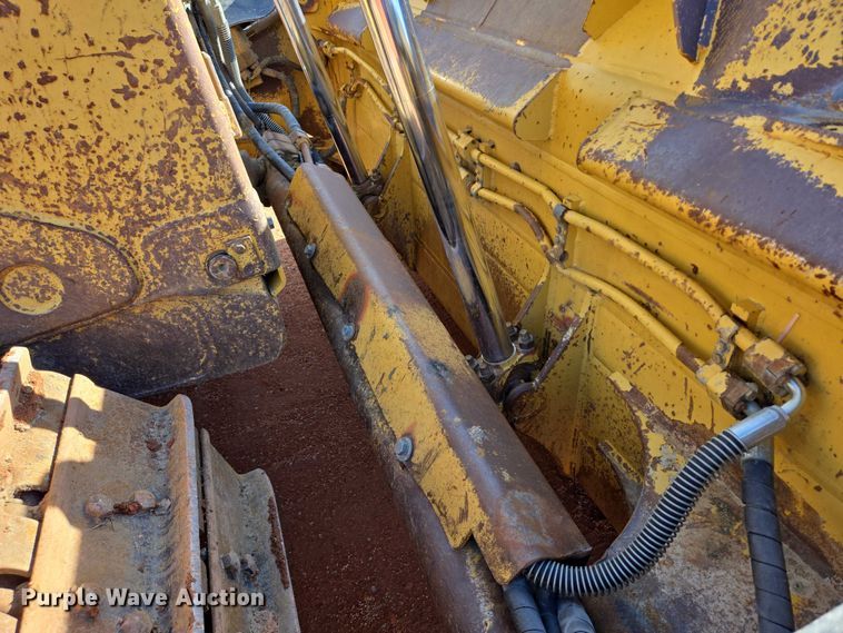 image for item EB1117 2005 Caterpillar D8T dozer