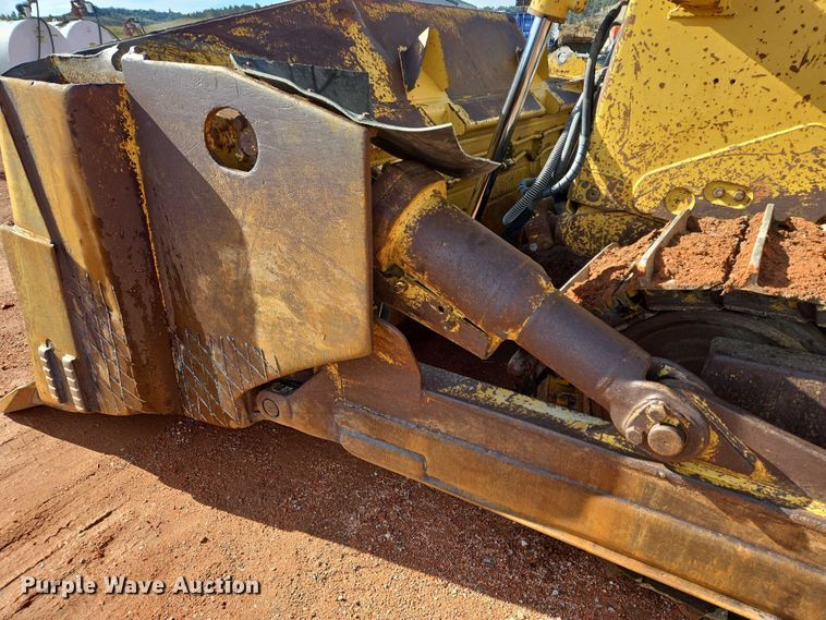 image for item EB1117 2005 Caterpillar D8T dozer