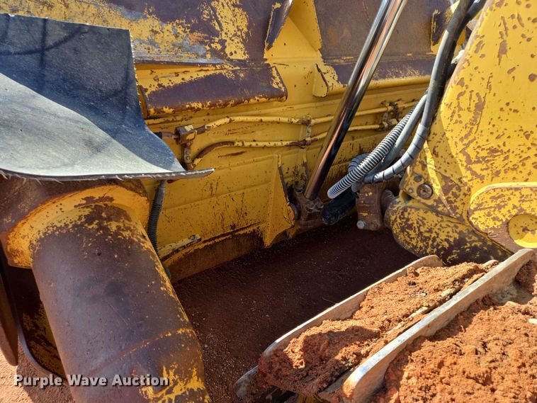 image for item EB1117 2005 Caterpillar D8T dozer