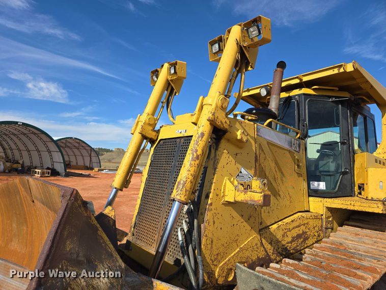 image for item EB1117 2005 Caterpillar D8T dozer