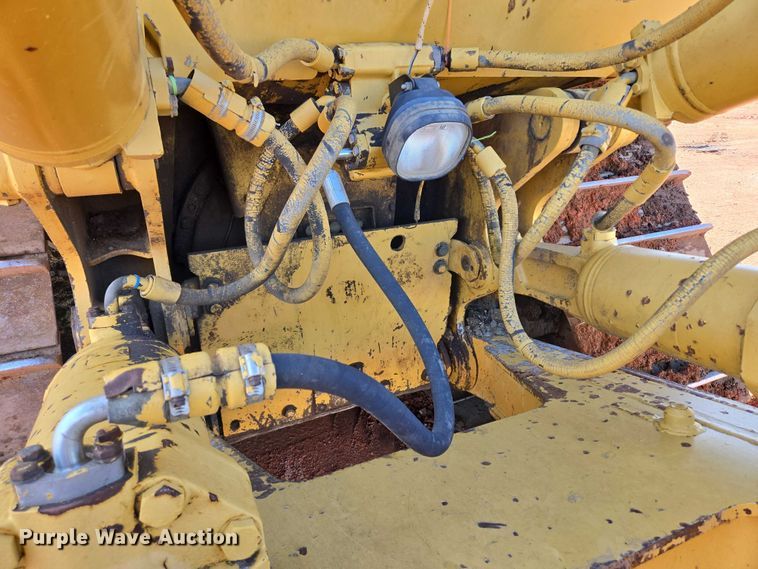 image for item EB1117 2005 Caterpillar D8T dozer