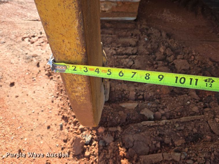 image for item EB1117 2005 Caterpillar D8T dozer