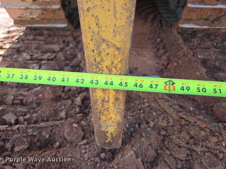 image for item EB1117 2005 Caterpillar D8T dozer