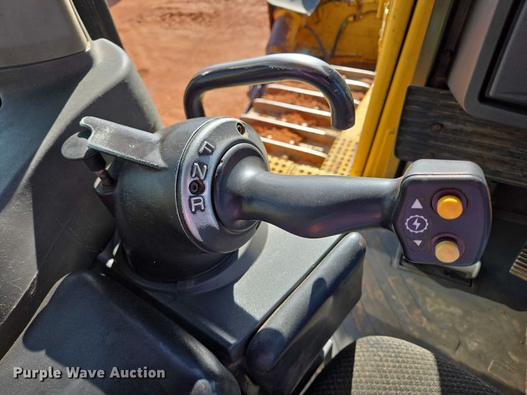 image for item EB1117 2005 Caterpillar D8T dozer