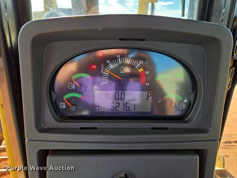 image for item EB1117 2005 Caterpillar D8T dozer