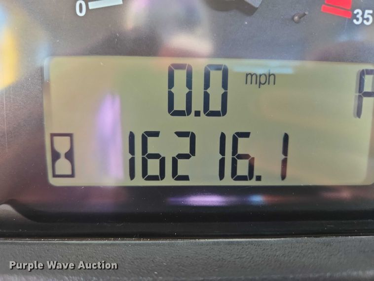 image for item EB1117 2005 Caterpillar D8T dozer