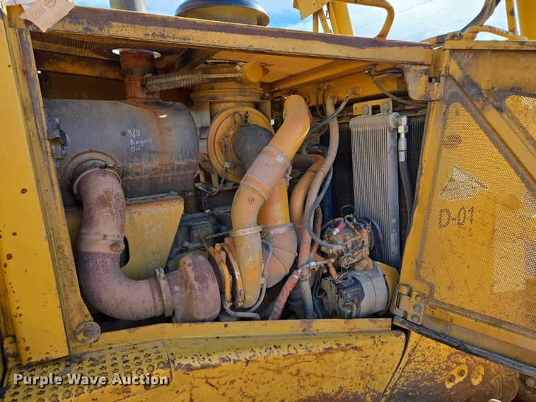 image for item EB1117 2005 Caterpillar D8T dozer