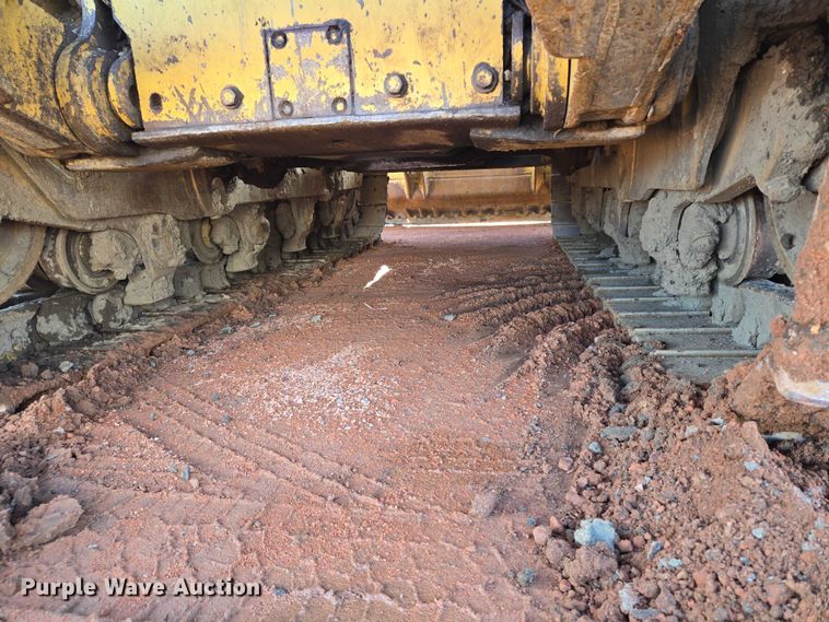 image for item EB1117 2005 Caterpillar D8T dozer