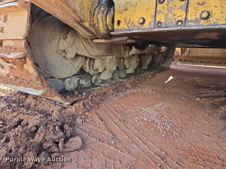 image for item EB1117 2005 Caterpillar D8T dozer