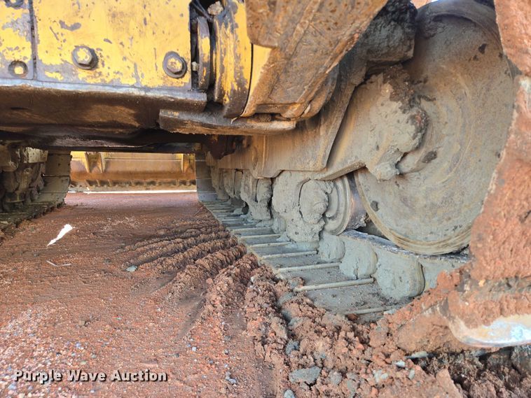 image for item EB1117 2005 Caterpillar D8T dozer