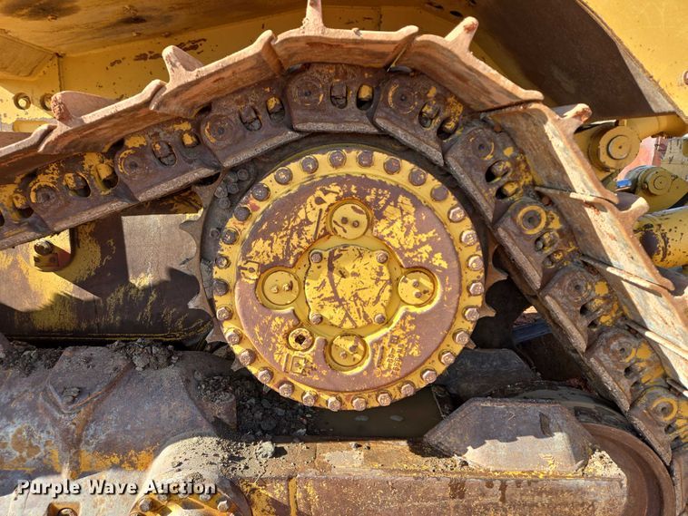 image for item EB1117 2005 Caterpillar D8T dozer