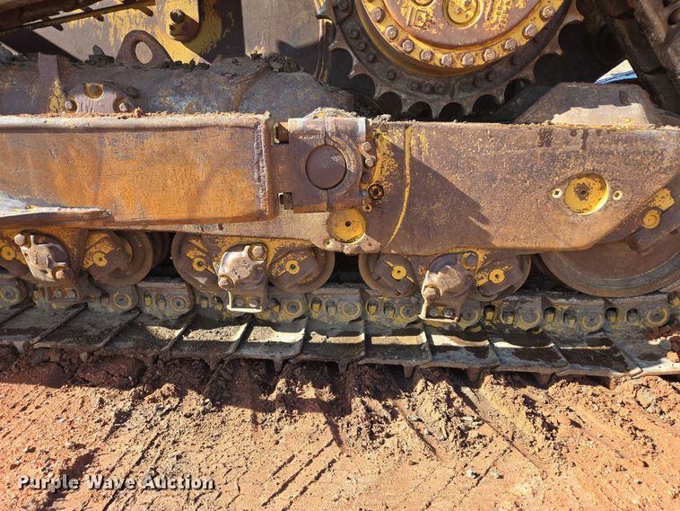 image for item EB1117 2005 Caterpillar D8T dozer