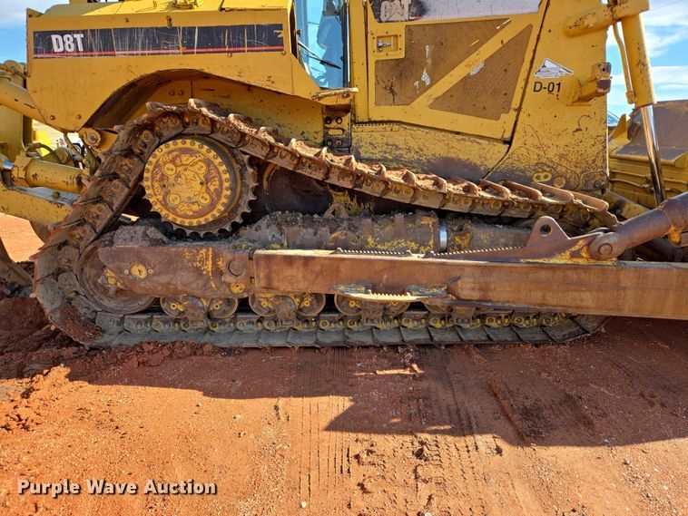 image for item EB1117 2005 Caterpillar D8T dozer