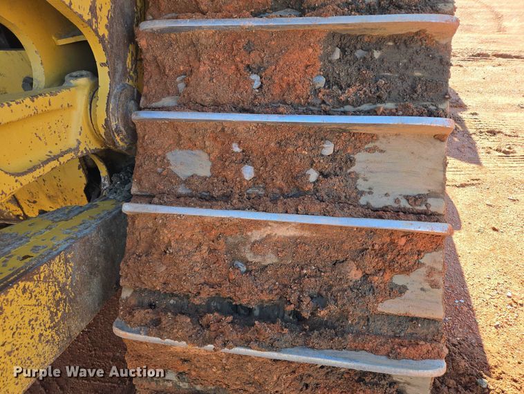 image for item EB1117 2005 Caterpillar D8T dozer