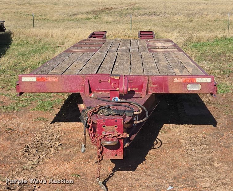 image for item EB1119 2001 X-L Specialized 50T equipment trailer