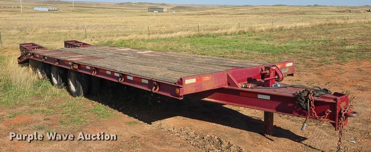 image for item EB1119 2001 X-L Specialized 50T equipment trailer