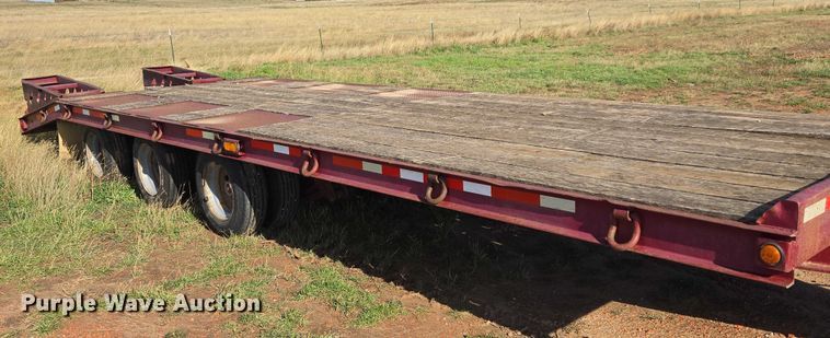 image for item EB1119 2001 X-L Specialized 50T equipment trailer