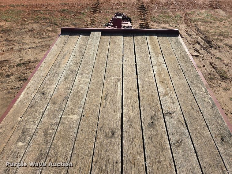 image for item EB1119 2001 X-L Specialized 50T equipment trailer