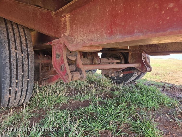 image for item EB1119 2001 X-L Specialized 50T equipment trailer