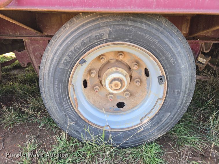 image for item EB1119 2001 X-L Specialized 50T equipment trailer