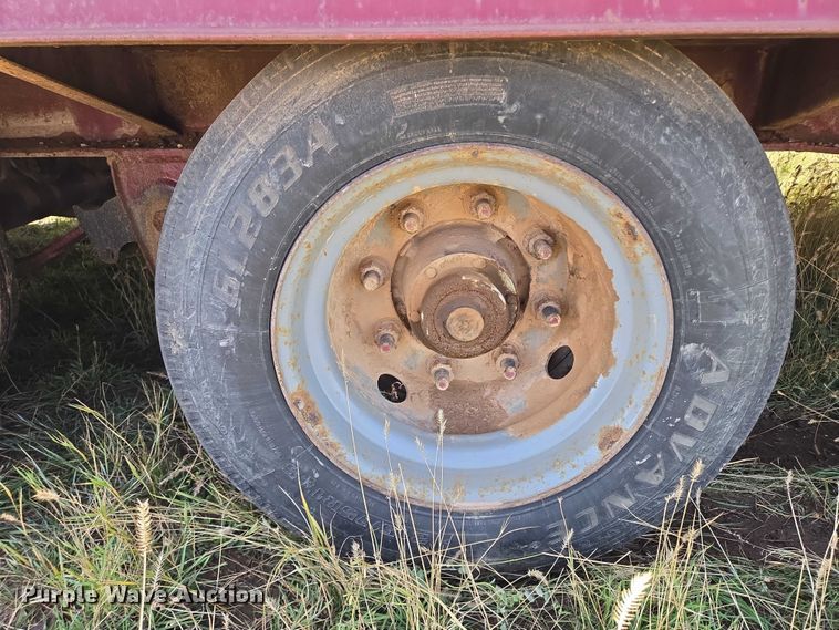 image for item EB1119 2001 X-L Specialized 50T equipment trailer