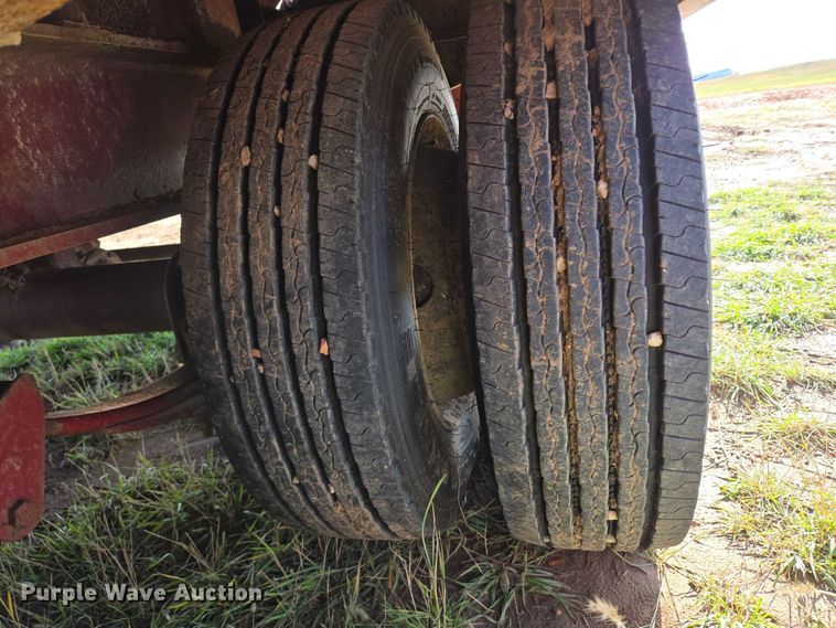 image for item EB1119 2001 X-L Specialized 50T equipment trailer