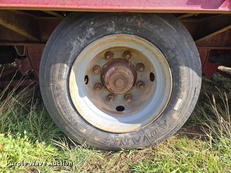 image for item EB1119 2001 X-L Specialized 50T equipment trailer