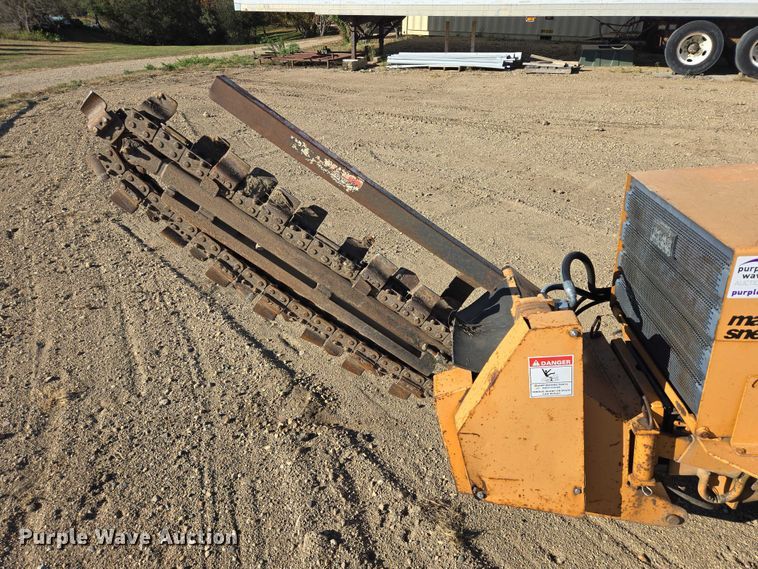 image for item EB1128 1990 Case Maxi-Sneaker B trencher