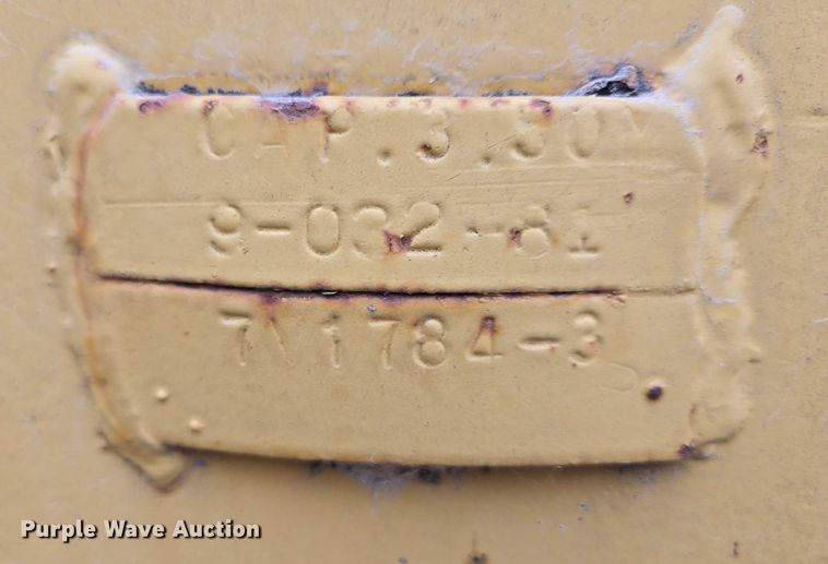 image for item EB1129 1985 Caterpillar 966D wheel loader