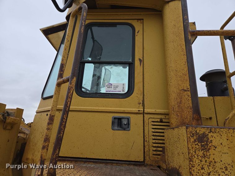 image for item EB1129 1985 Caterpillar 966D wheel loader